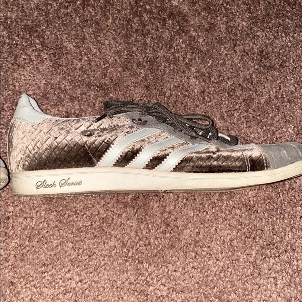 Adidas suede tennis/walking shoes